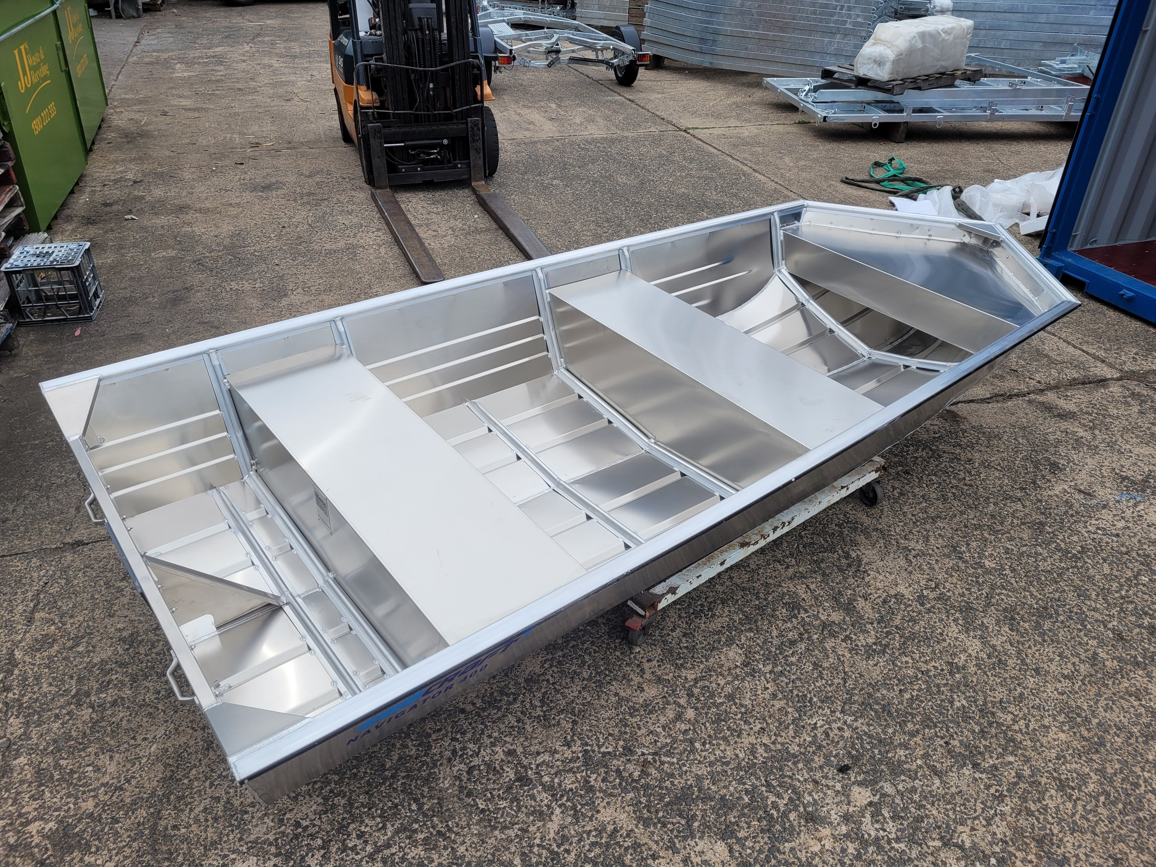 SeaCraft Navigator 400 V-Punt (ABLE TO ORDER)