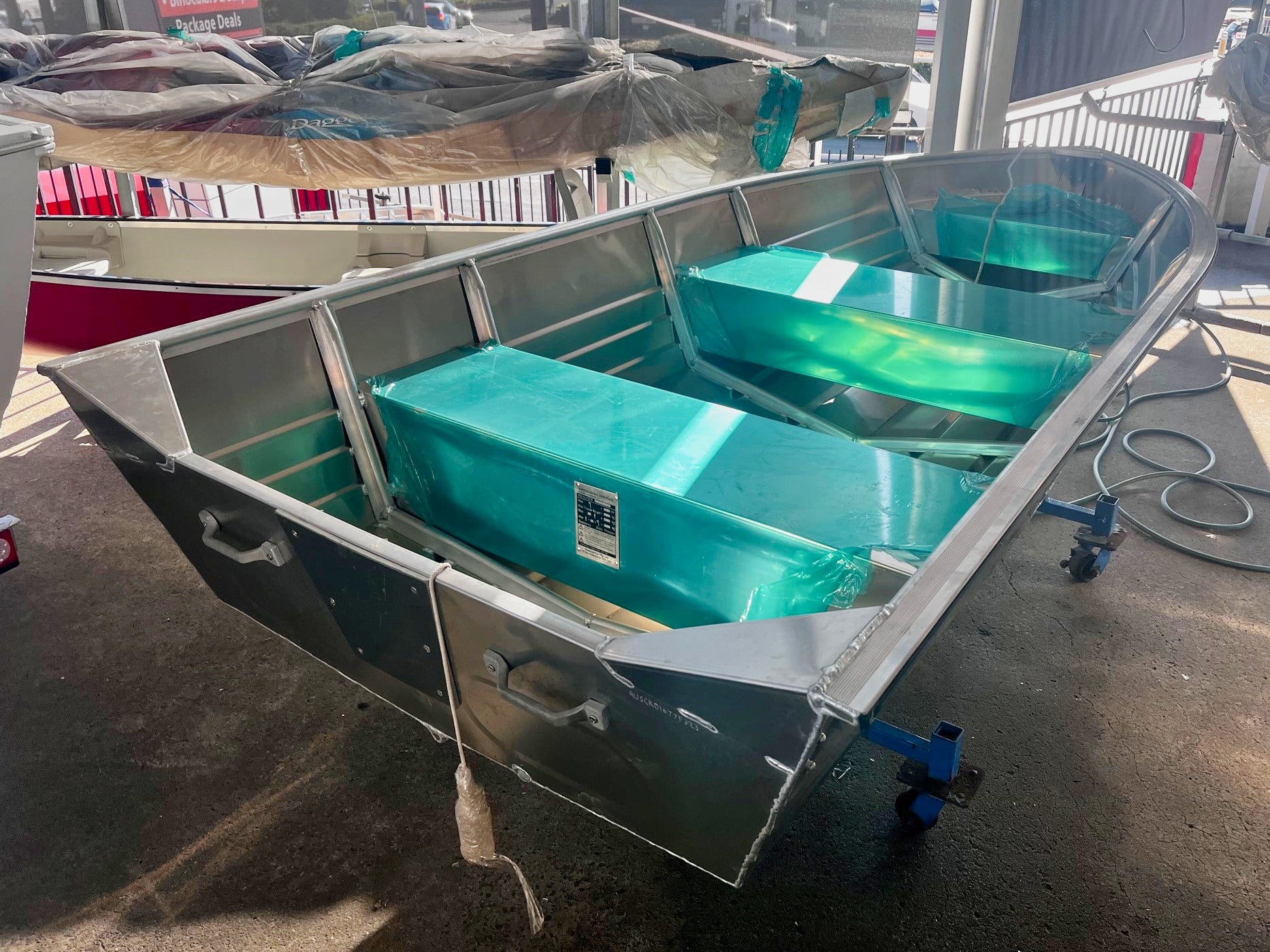 SeaCraft Skipper 330 (IN STOCK)