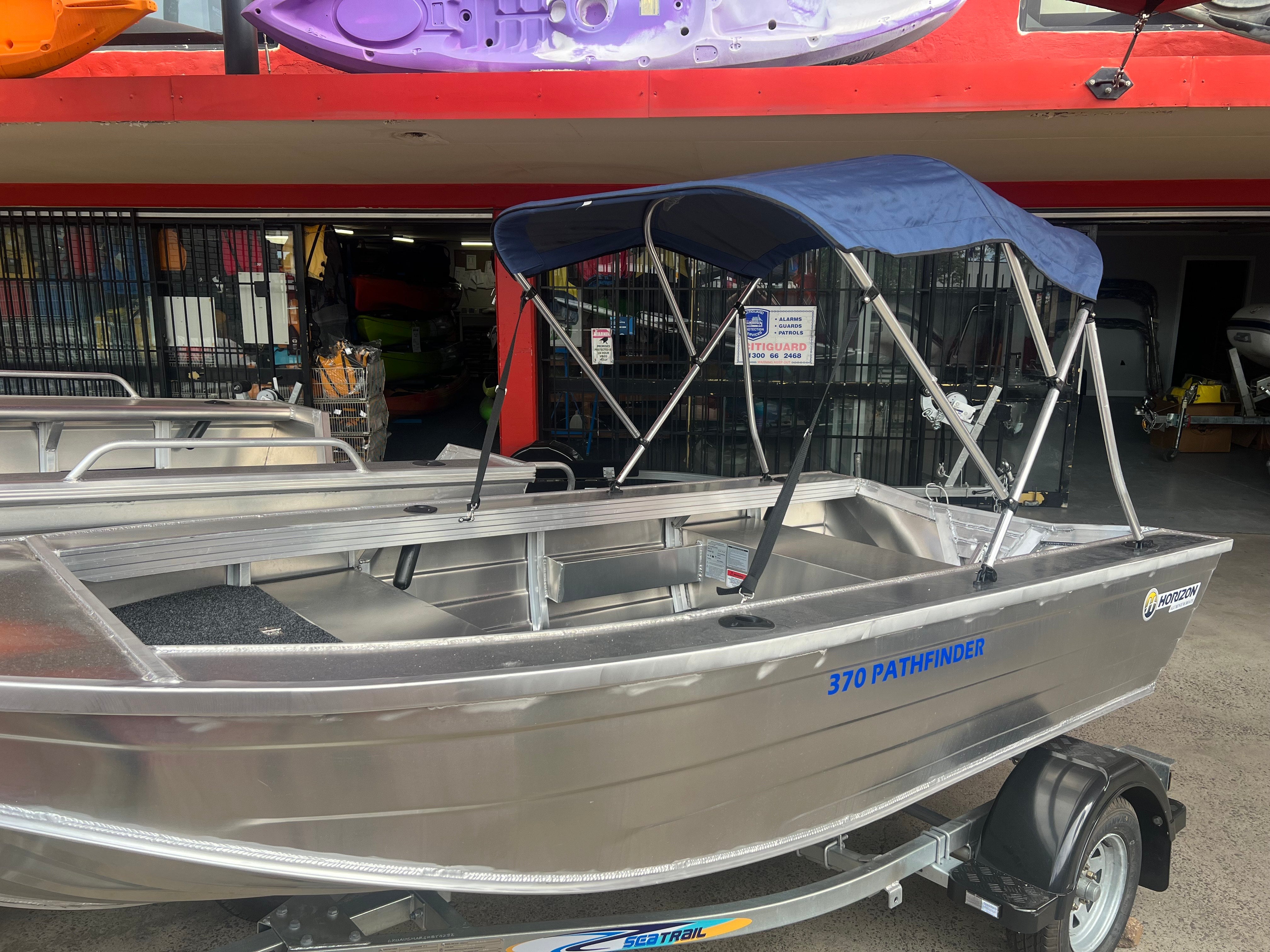 Horizon 370 Pathfinder (In Stock with FREE Bimini)