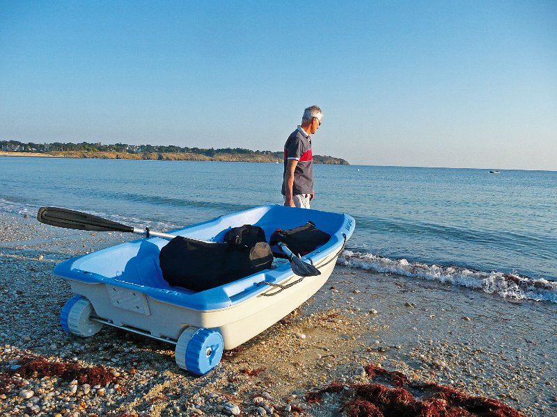 BIC Sportyak 245 tender boat - waves-overseas