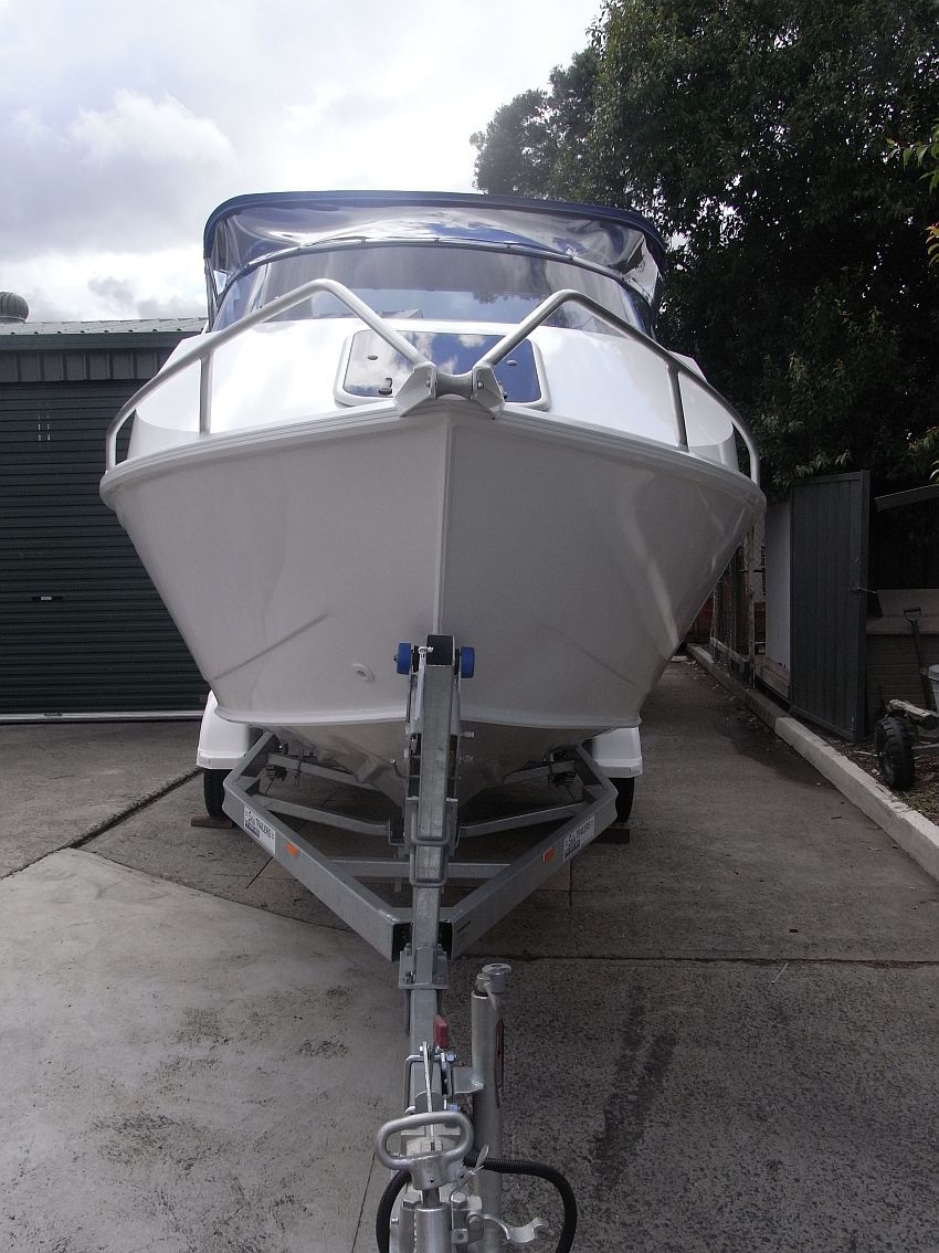 Horizon 525 Scorpion Cuddy Cabin - waves-overseas