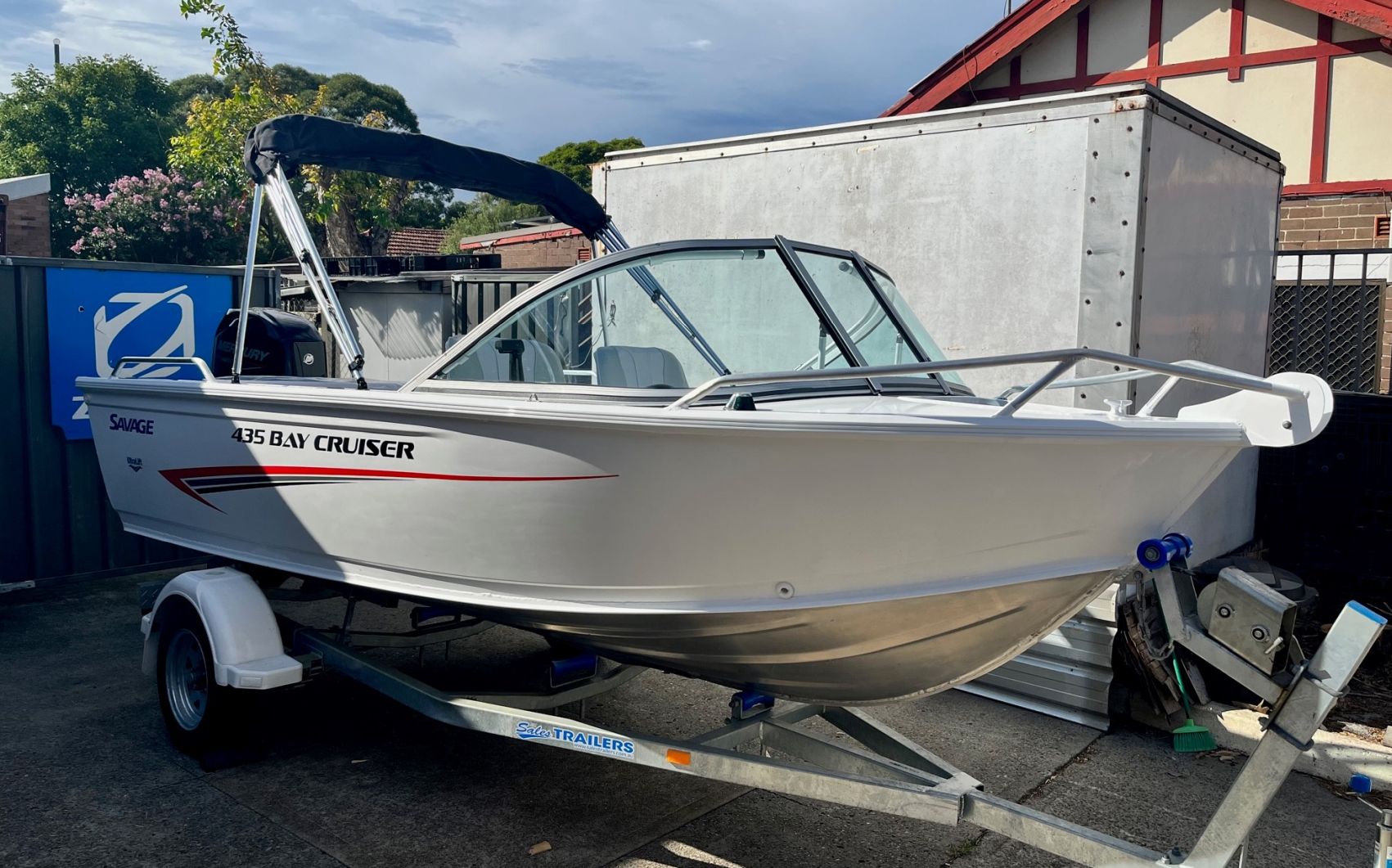 Savage 435 Bay Cruiser package with Mercury 50hp and trailer (IN STOCK)