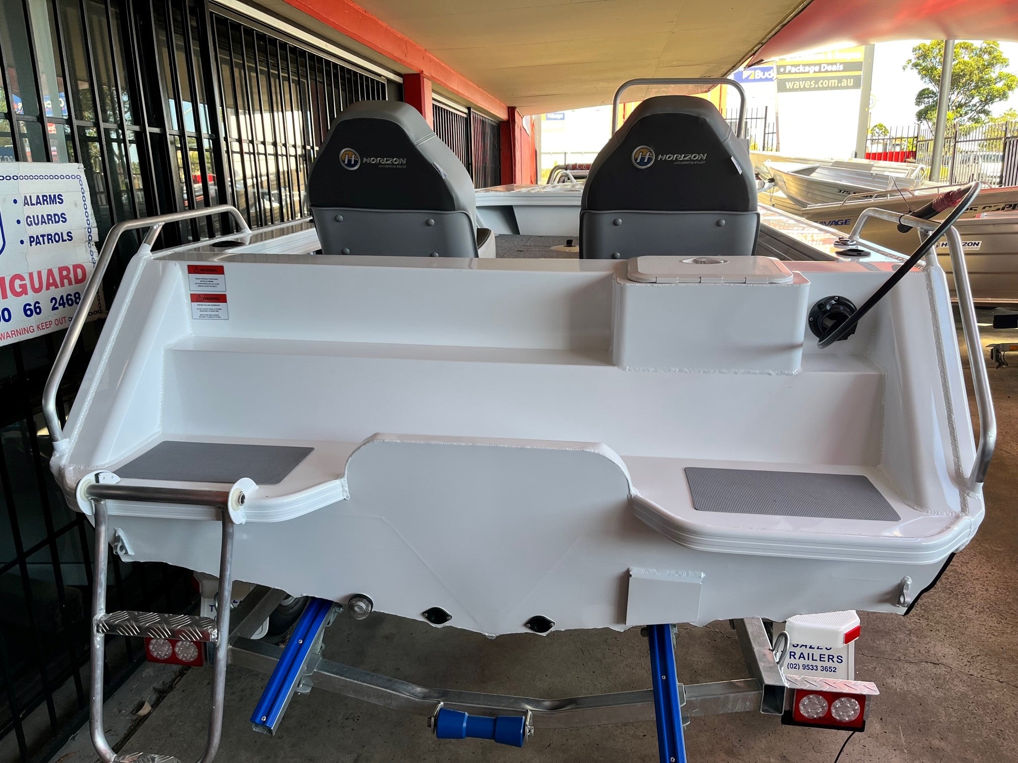 Horizon 454 Stryker XPF Side Console with FB transom - (In Stock)