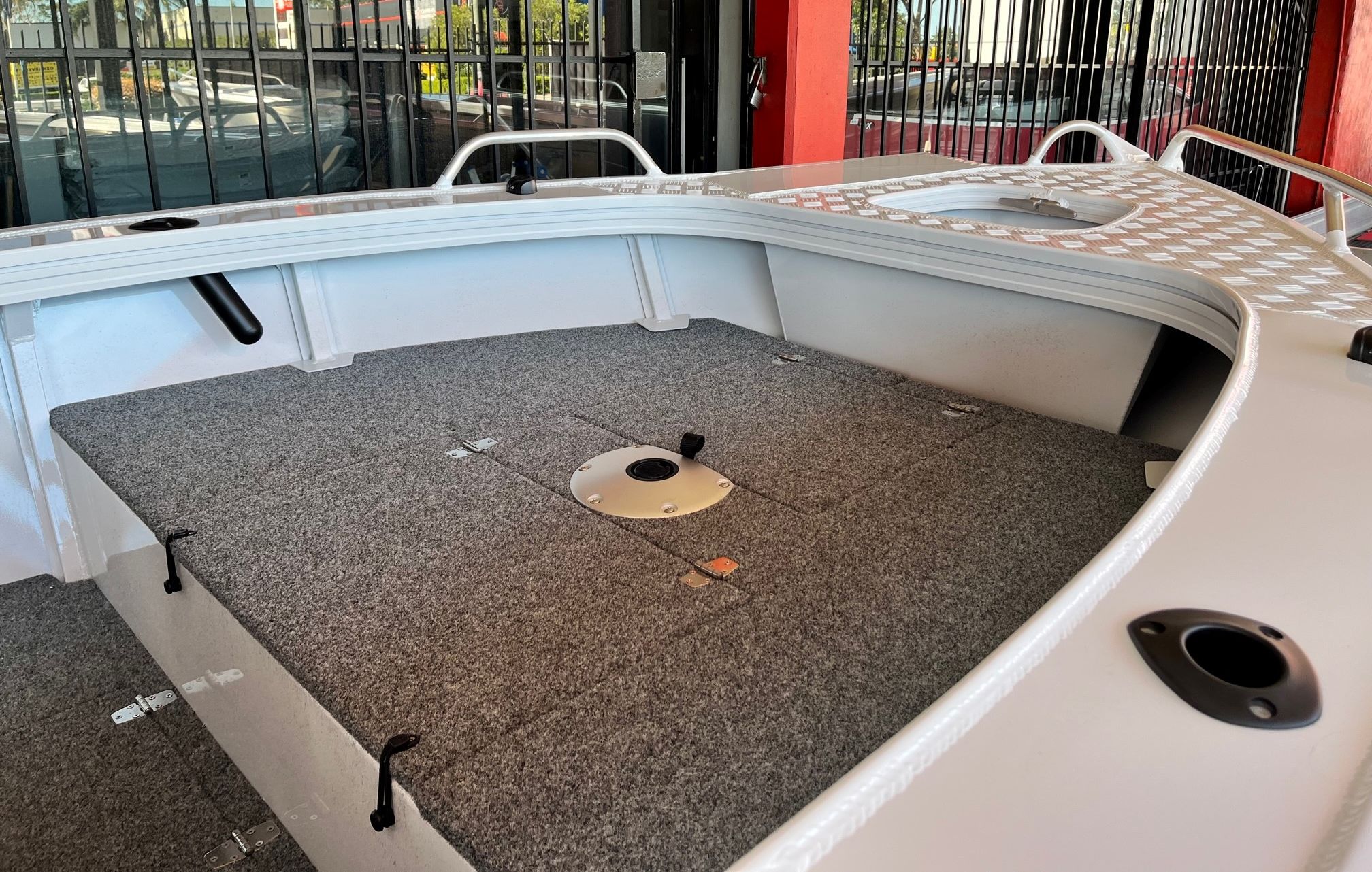 Horizon 454 Stryker XPF Side Console with FB transom - (In Stock)