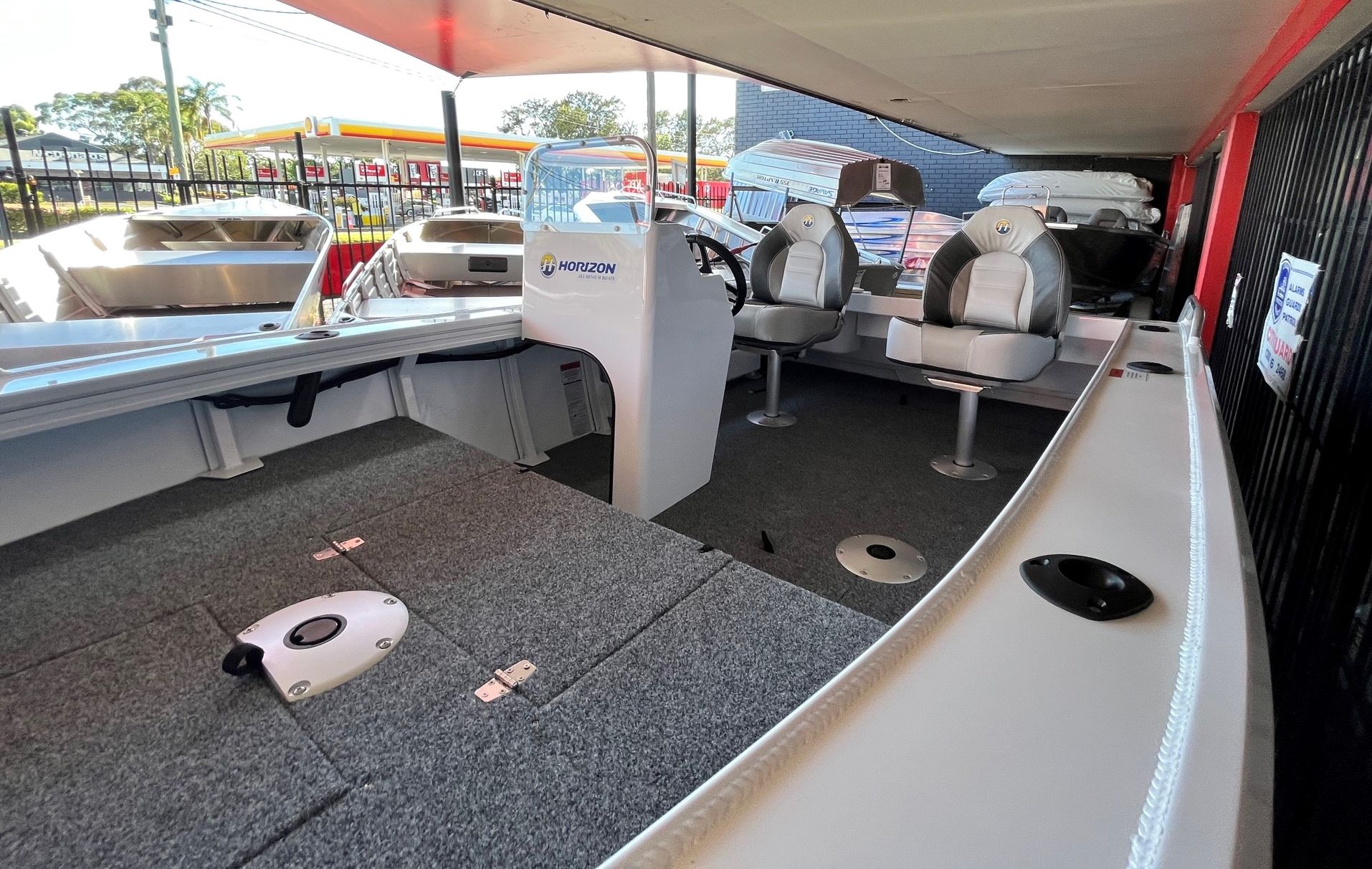 Horizon 454 Stryker XPF Side Console with FB transom - (In Stock)