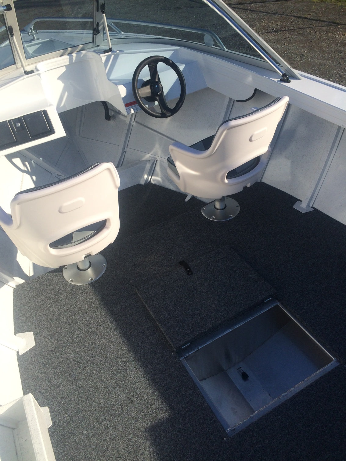Horizon 438 Stryker SR Runabout - waves-overseas