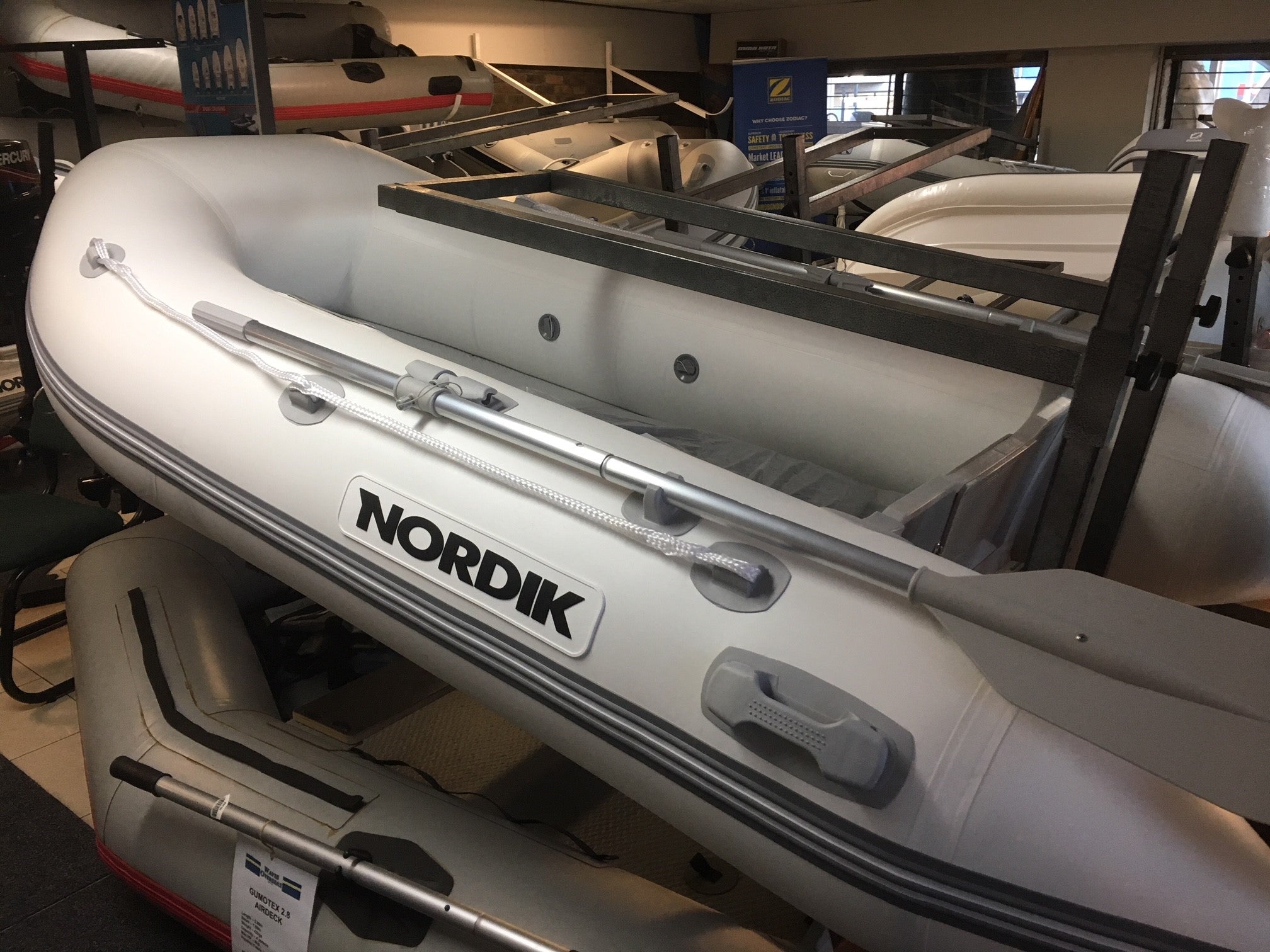 Nordik 290 Airdeck - waves-overseas