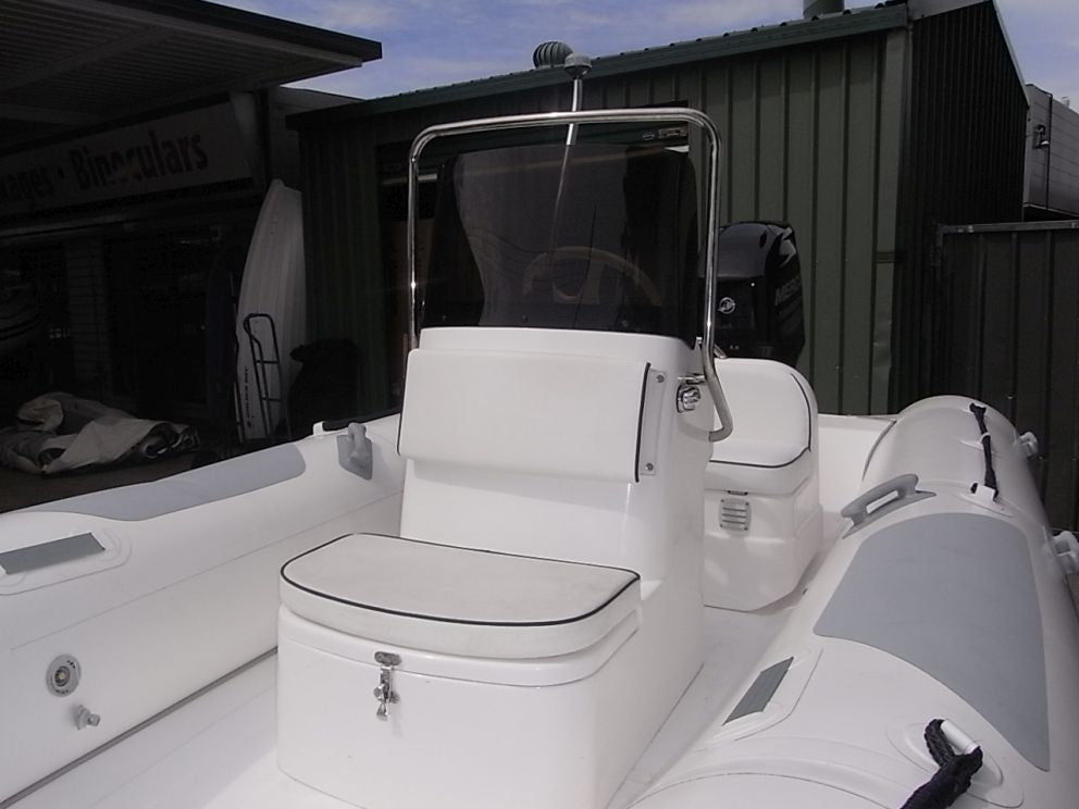 Mercury 460 Ocean Runner console package with Mercury 60hp EFI 4 stroke - waves-overseas
