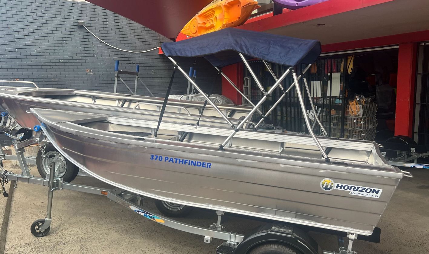 Top Quality 3 Bow Bimini's for sale and Heavily Reduced!