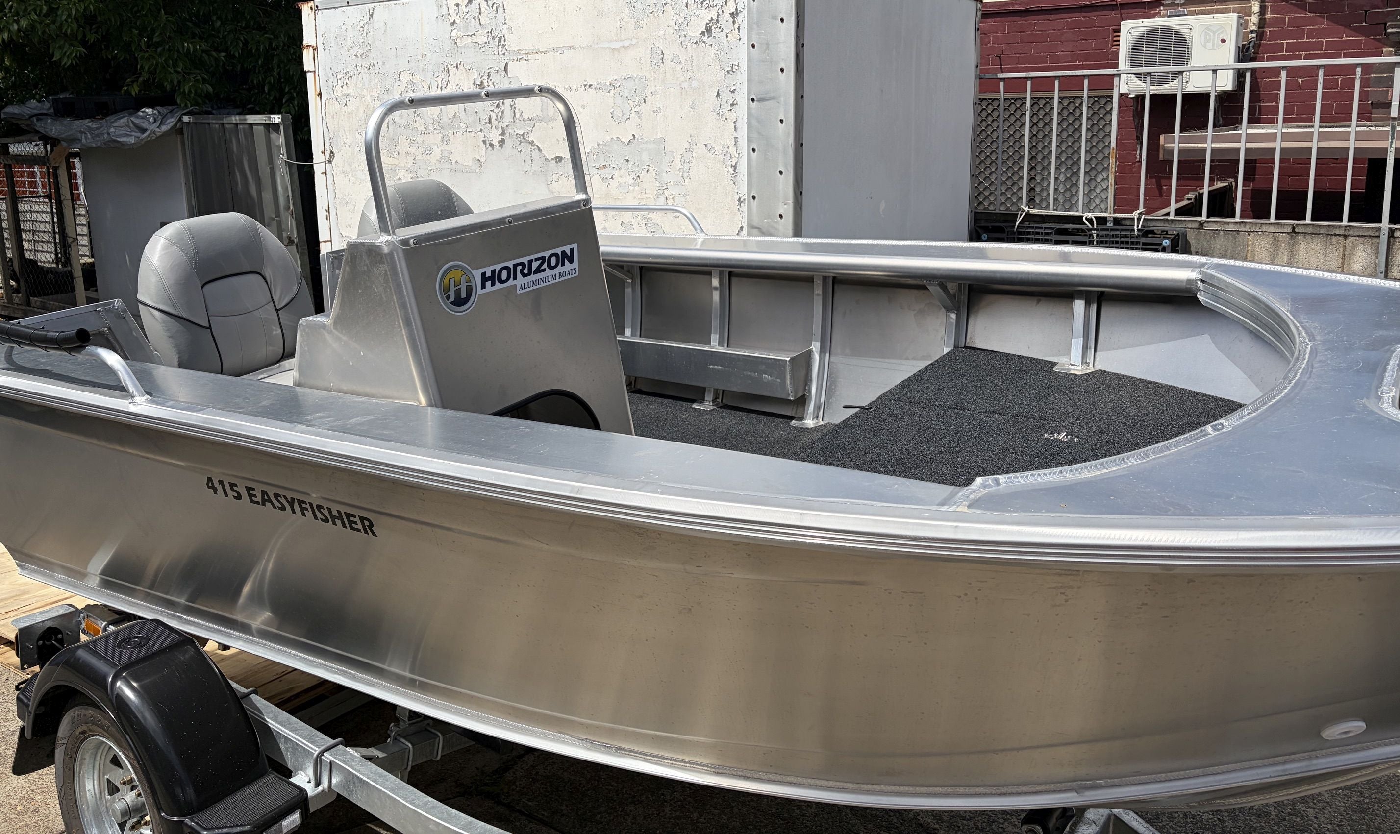 Horizon 415 EasyFisher Centre/Side Console