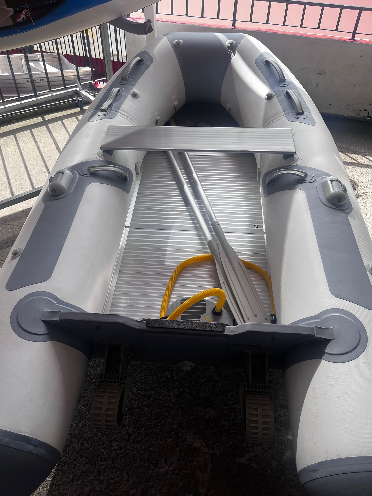 Used Zodiac 2.7m inflatable boat (AS NEW)