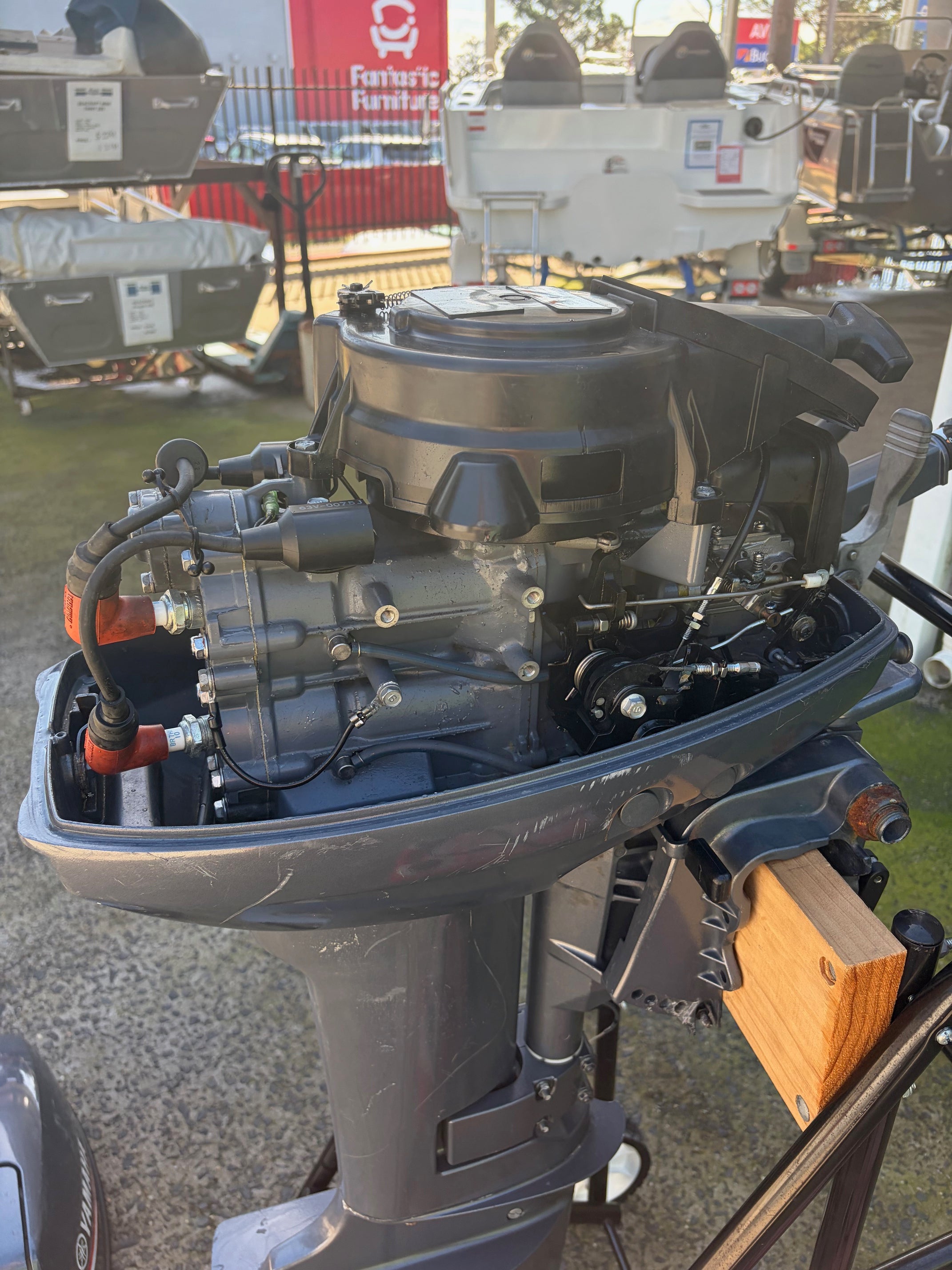 Used Yamaha 2 stroke short shaft outboard in good condition.