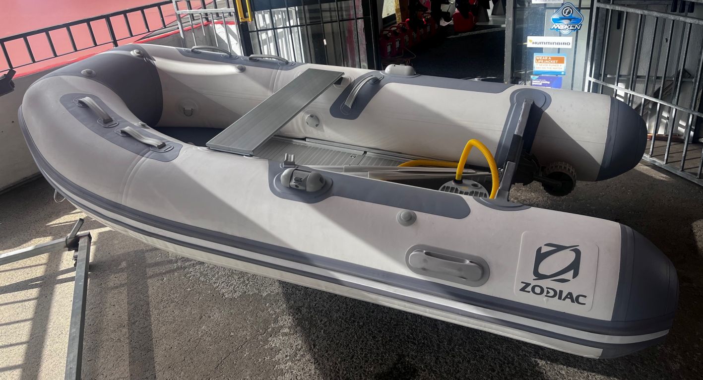 Used Zodiac 2.7m inflatable boat (AS NEW)